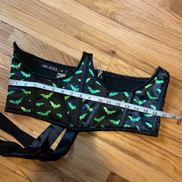 Underbust bat corset - Picture 3 of 4